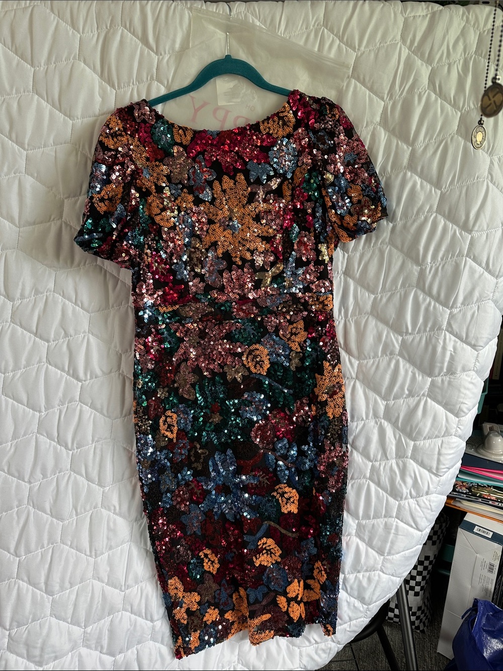 Ivy City Co Showstopper Midi Dress